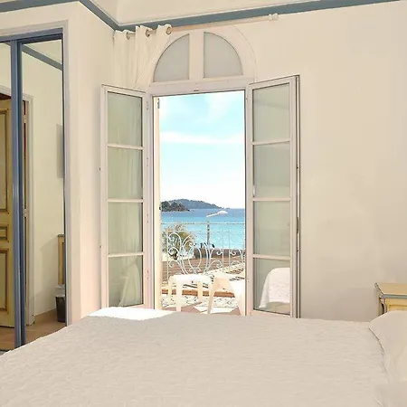 Hotel Les Flots Bleus