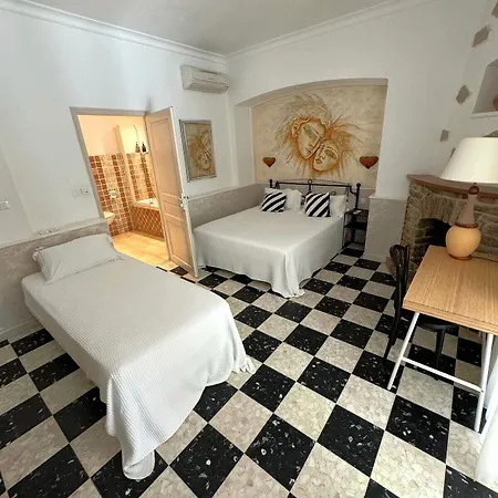 Hotel Les Flots Bleus