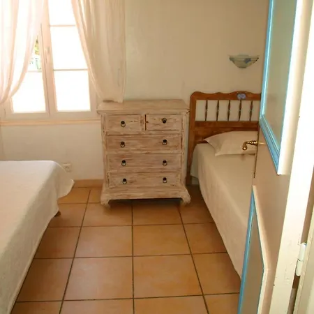 Hotel Les Flots Bleus 3*