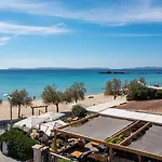 Les Flots Bleus Otel