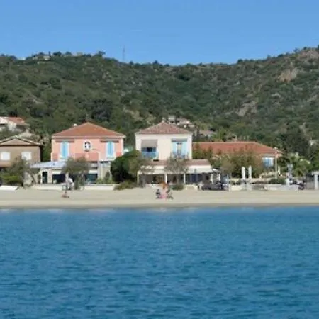 Hotel Les Flots Bleus Le Lavandou