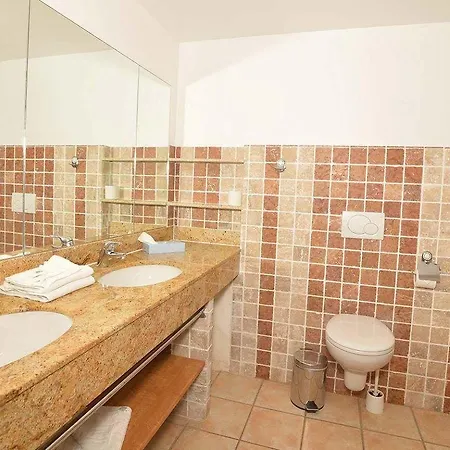 Les Flots Bleus 3* לה לבאנדו