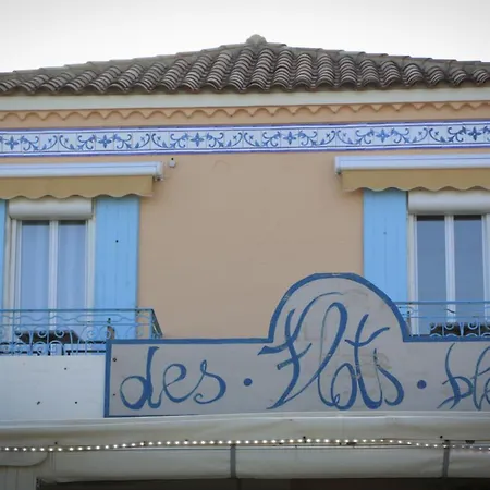 Les Flots Bleus לה לבאנדו