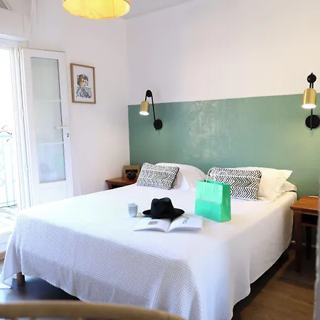 Les Flots Bleus לה לבאנדו