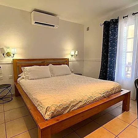 Les Flots Bleus Ξενοδοχείο Le Lavandou
